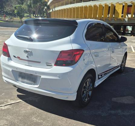CHEVROLET ONIX 1.4 MPFI EFFECT 8V FLEX 4P MANUAL CHEVROLET ONIX 1.4 MPFI EFFECT 8V FLEX 4P MANUAL